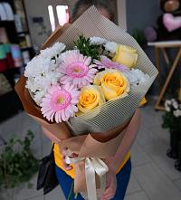 Букет цветов из:  Герберы, Розы и Хризантемы в Новоселово