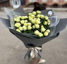 Букет Белые кустовые розы Солинеро в Новоселово